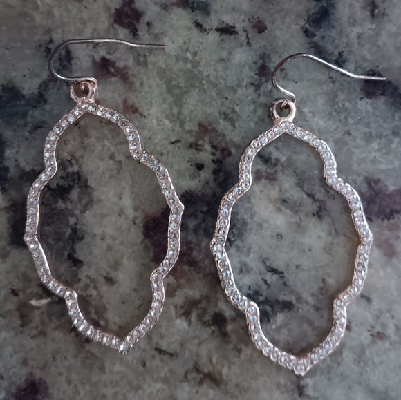 ✨️3 For $15✨Crystal Goldtone Bling Open Design Drop Earrings - Picture 1 of 4